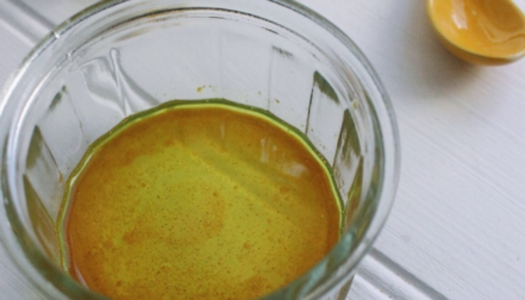 tumeric-coco-oil-mask