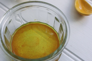 tumeric-coco-oil-mask