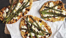 grilled-asparagus-ricotta-pizza