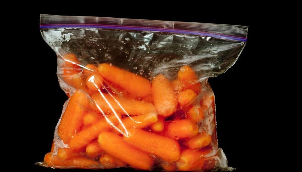 baby-carrots-in-freezer-bag-royalty-free-image-1678313525