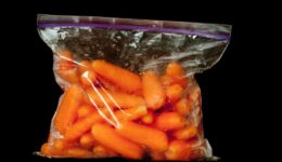 baby-carrots-in-freezer-bag-royalty-free-image-1678313525