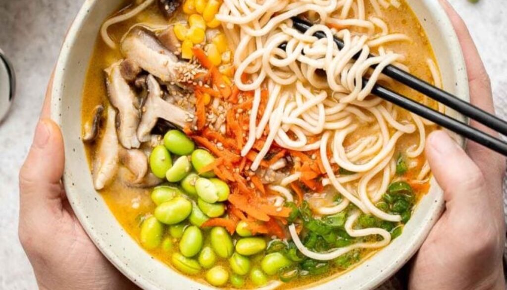 creamy-vegan-ramen-soup