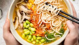 creamy-vegan-ramen-soup